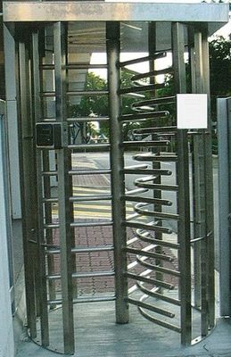 30 Άτομα / Min πλήρες ύψος που τέμνεται με οριζόντια με ήχο συναγερμού από ανοξείδωτο χάλυβα σωλήνα για το αεροδρόμιο