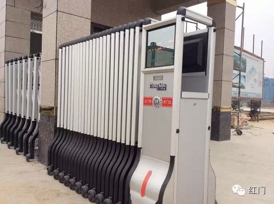 Η Trackless αυτόματη διπλώνοντας πύλη αλουμινίου με μόνο ευθυγραμμίζει τη μηχανή